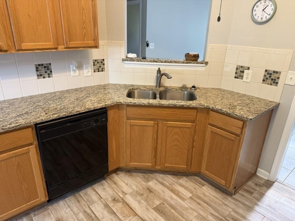 34 Winding Creek Ct - Photo 7 of 15