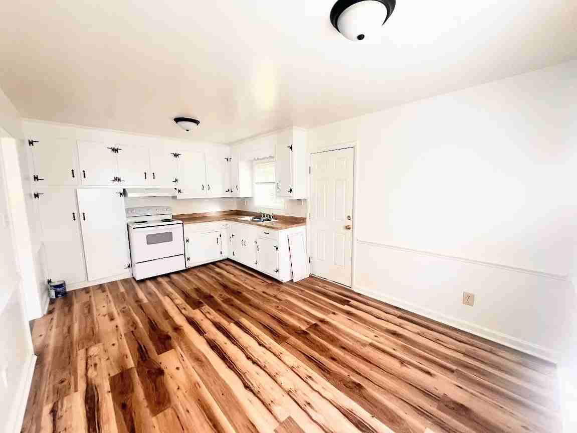 2706 Jackson Street - Photo 4 of 8