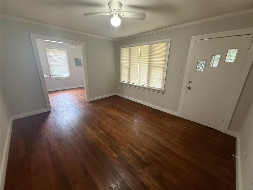 411 8th Ave - Photo 5 of 10