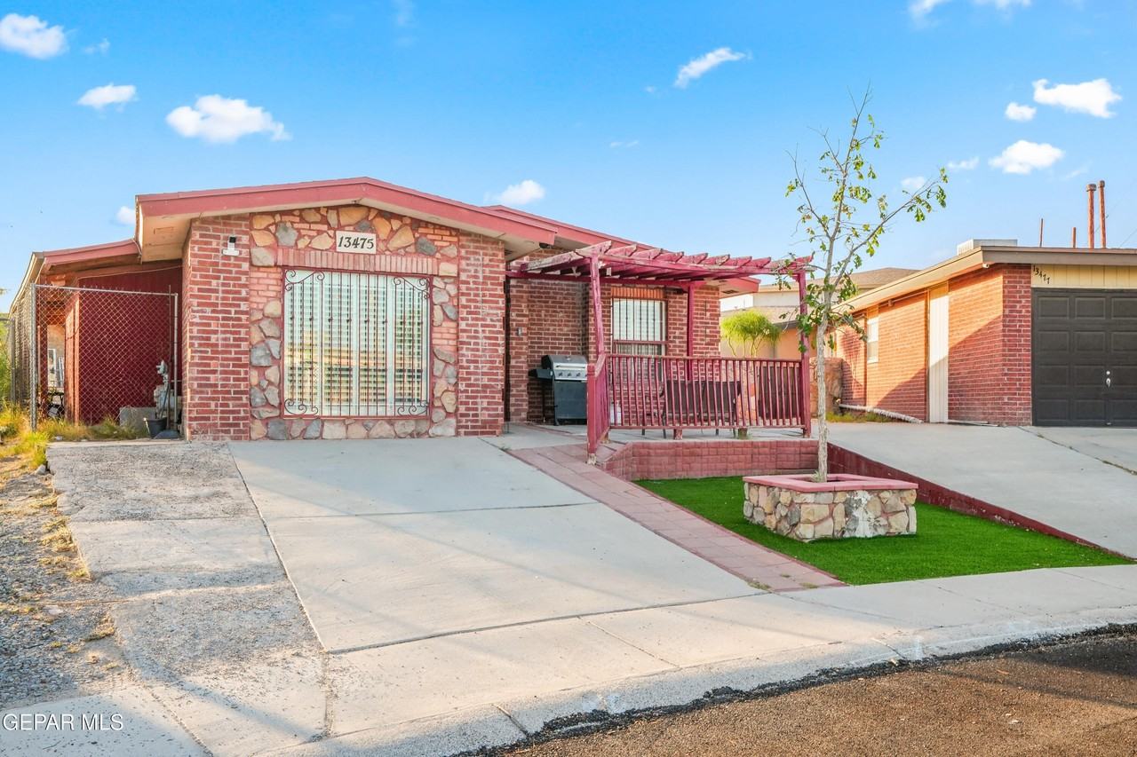 13475 Sunset Hills Dr - Photo 3 of 39