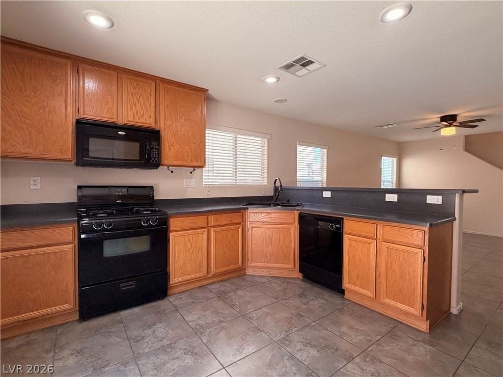 469 Royal Bridge Dr - Photo 5 of 15