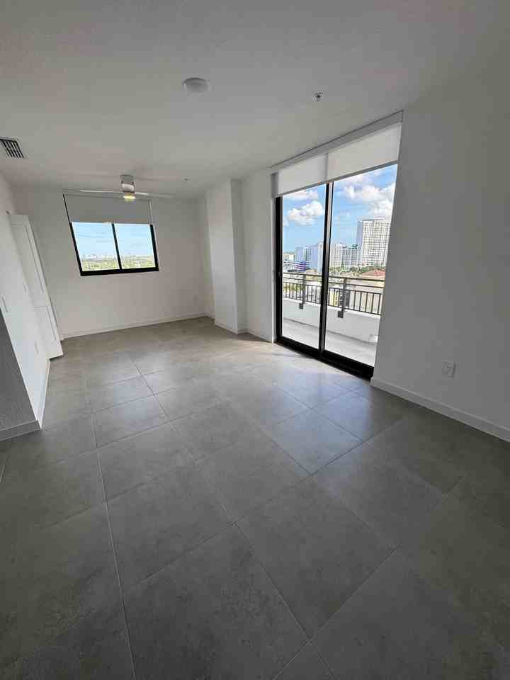 2037 Monroe Street #S2 - Photo 6 of 16