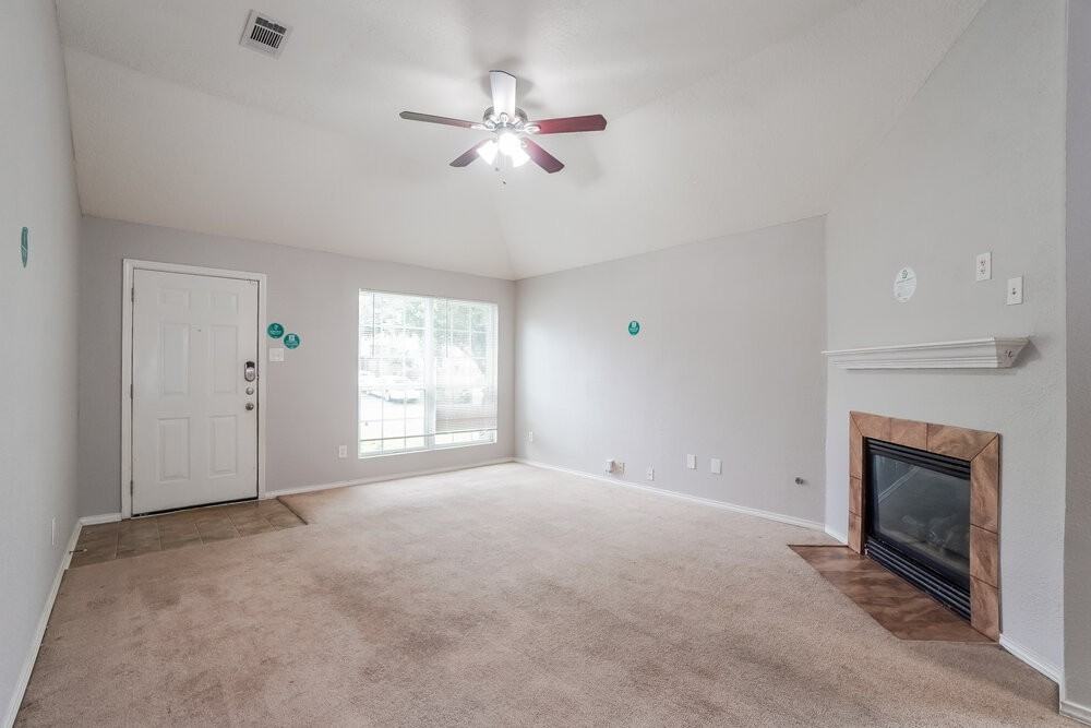 15154 Elstree Dr - Photo 4 of 15