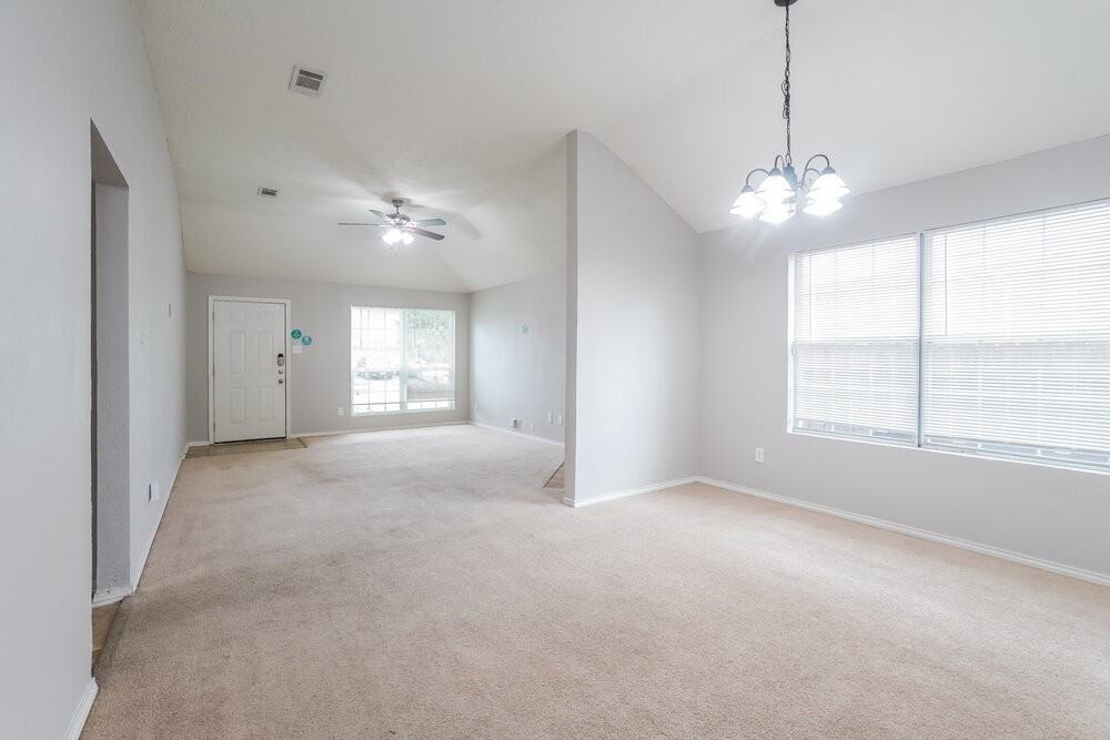 15154 Elstree Dr - Photo 6 of 15