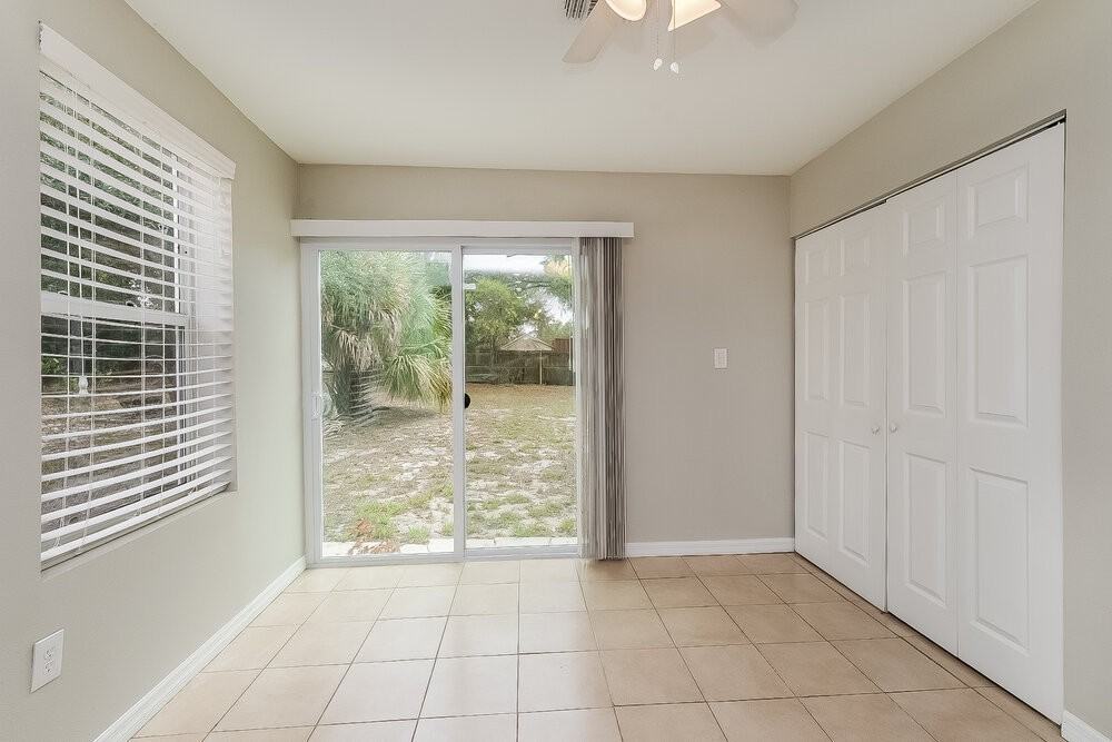 522 E Lime St - Photo 5 of 16