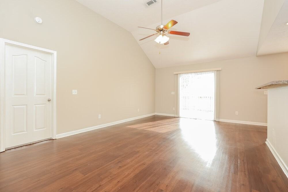 1029 Tammy Sue Ln - Photo 3 of 17