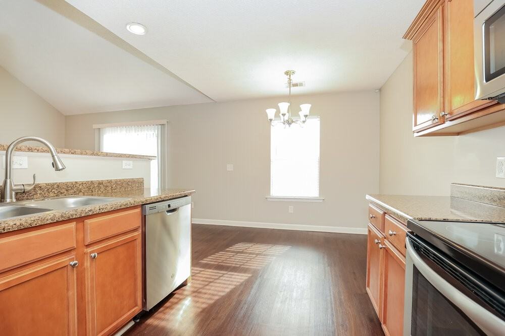 1029 Tammy Sue Ln - Photo 6 of 17