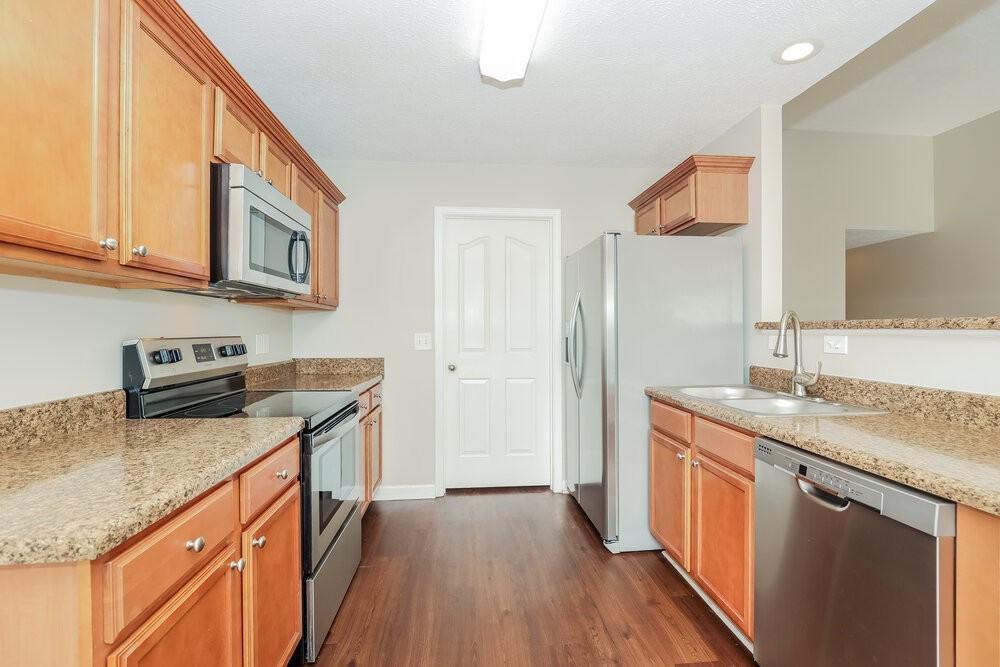 1029 Tammy Sue Ln - Photo 7 of 17