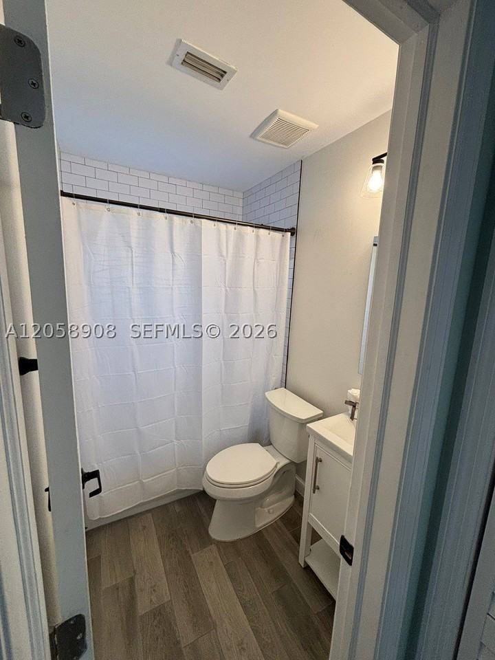 1426 Arthur St #1426 - Photo 6 of 15
