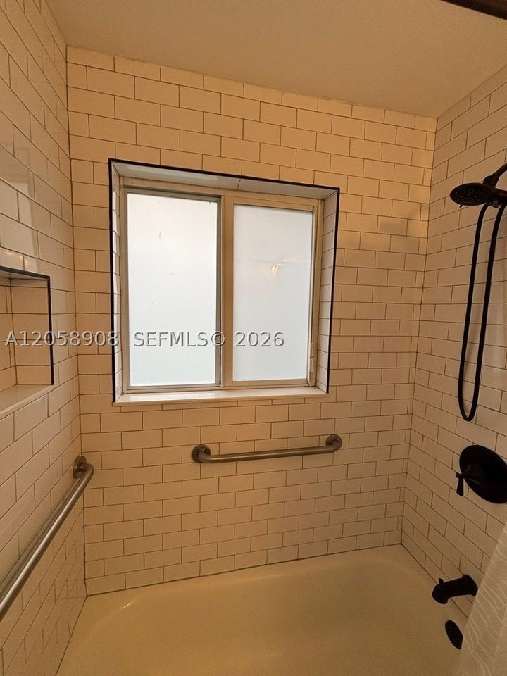 1426 Arthur St #1426 - Photo 7 of 15