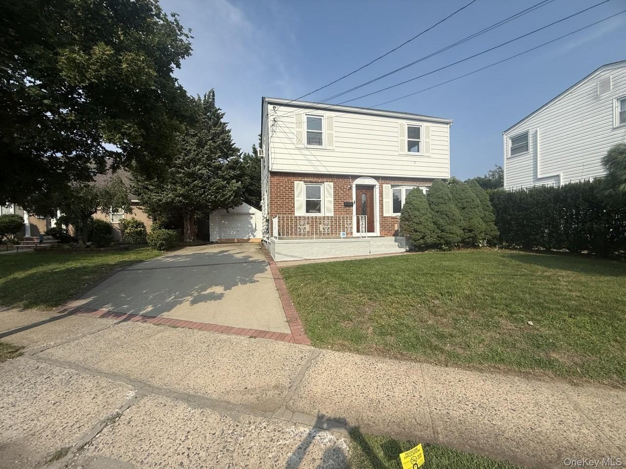 410 Herricks Rd - Photo 2 of 18