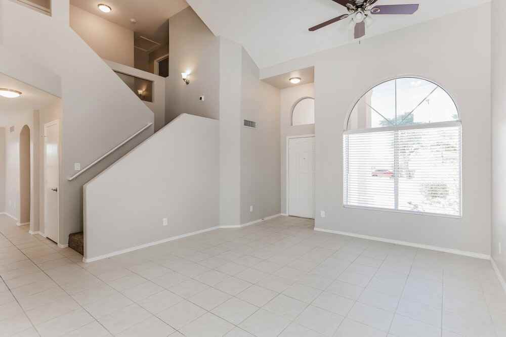 18400 N 83rd Dr - Photo 4 of 17