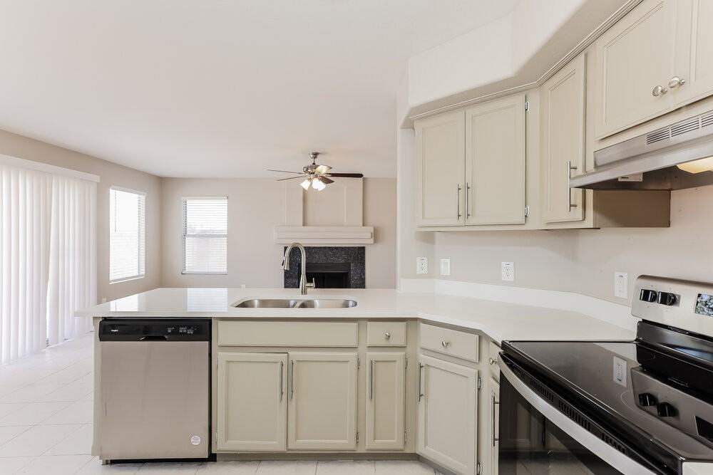 18400 N 83rd Dr - Photo 6 of 17