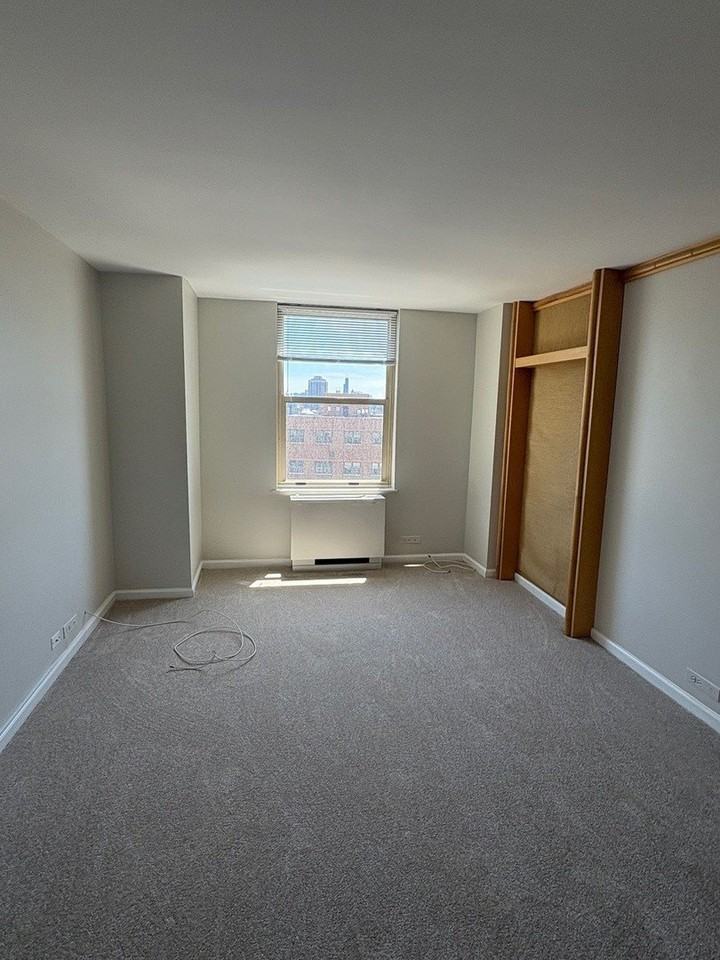 525 W Hawthorne Pl #1907 - Photo 4 of 14