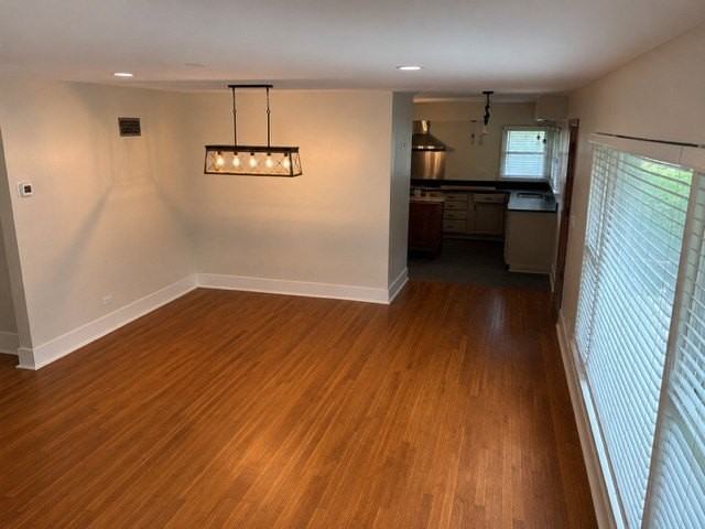 219 Spring Ave - Photo 3 of 12