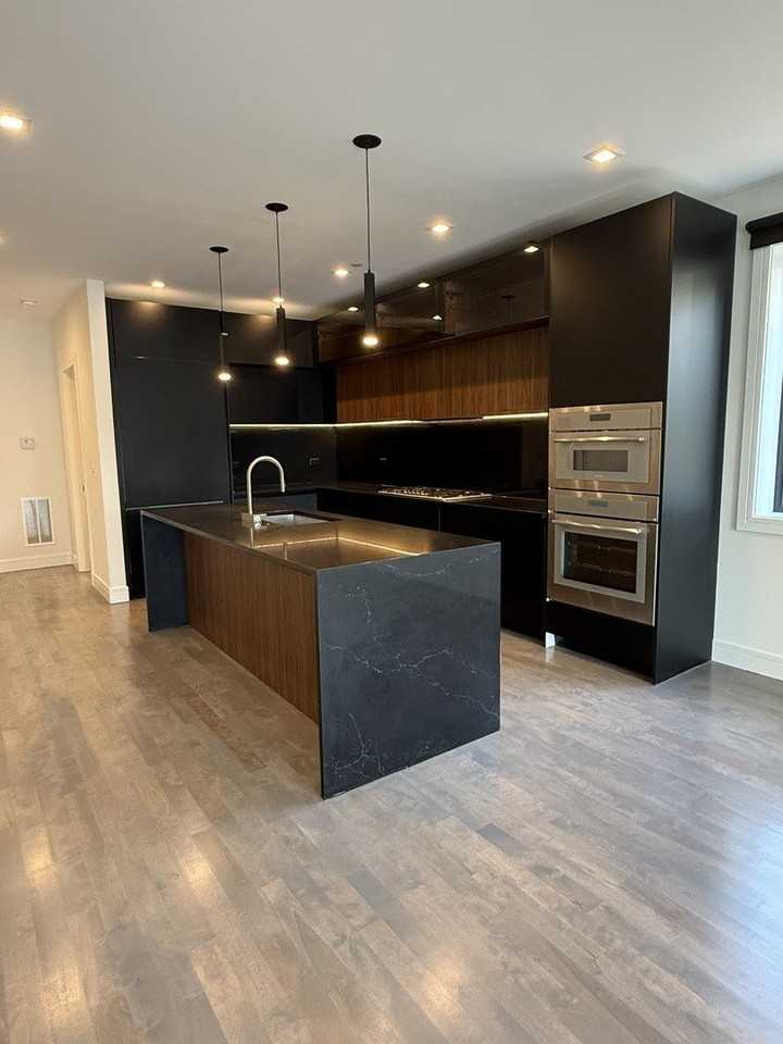 719 N Elizabeth St #3N - Photo 3 of 36