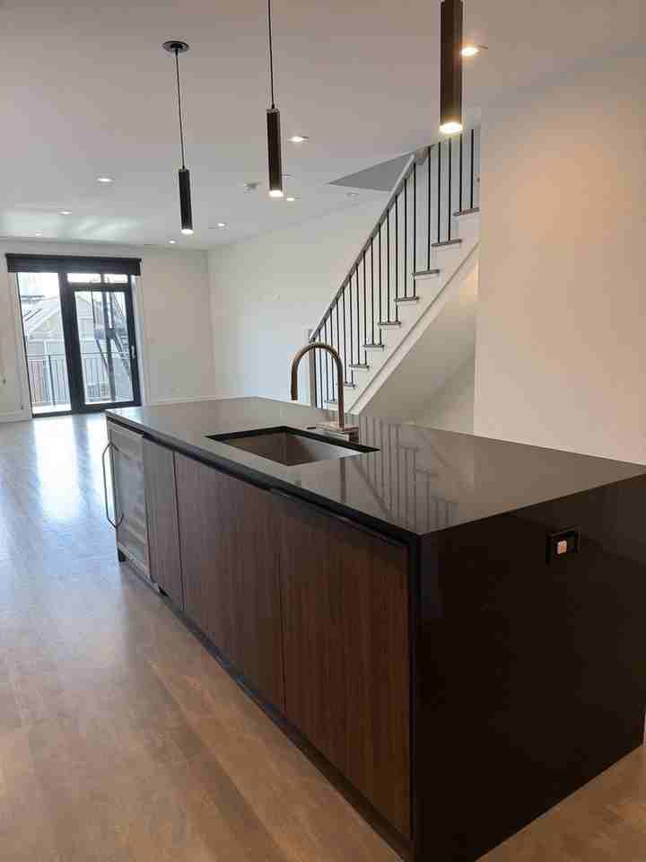 719 N Elizabeth St #3N - Photo 7 of 36
