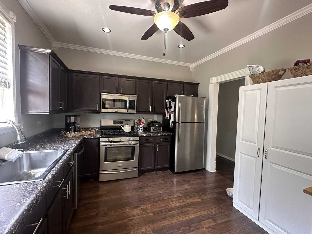 2904 Arbor Ln - Photo 4 of 15