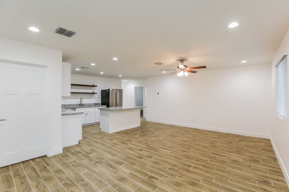 5919 S 12th Ln - Photo 5 of 16