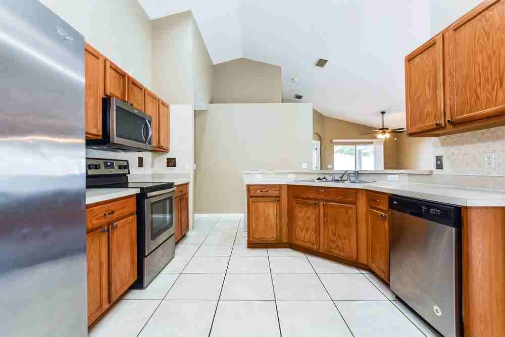 2113 Carpathian Dr - Photo 6 of 16