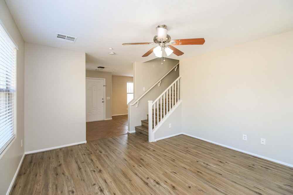 3344 E Franklin Ave - Photo 5 of 17