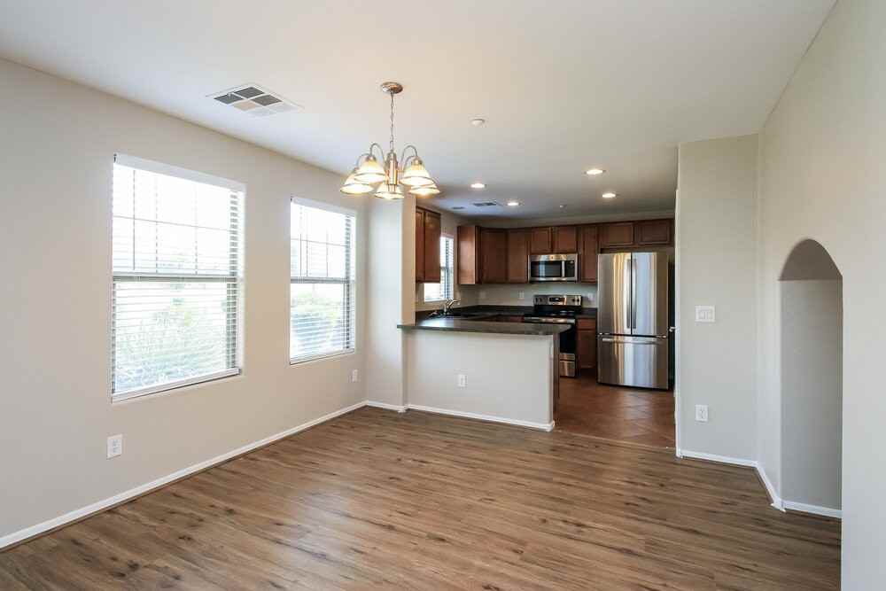 3344 E Franklin Ave - Photo 7 of 17