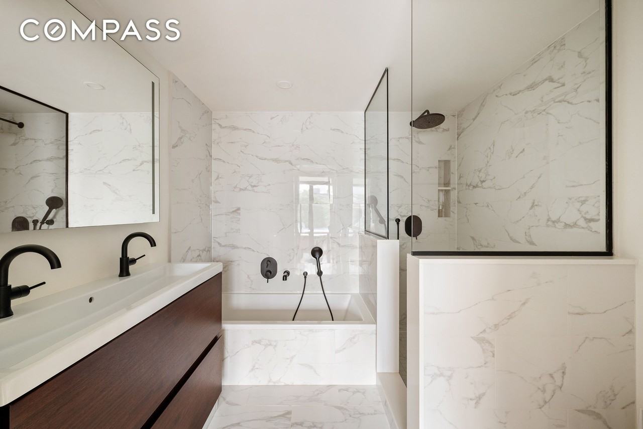 422 W 49th St #6A - Photo 5 of 9