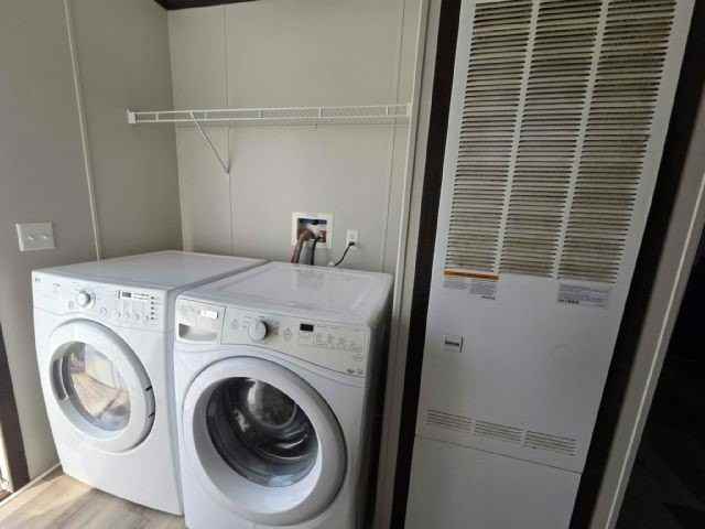 19 Fairlane Ct #23 - Photo 7 of 8