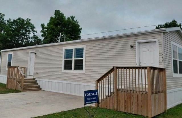 1498 East Dr #117 - Photo 2 of 9