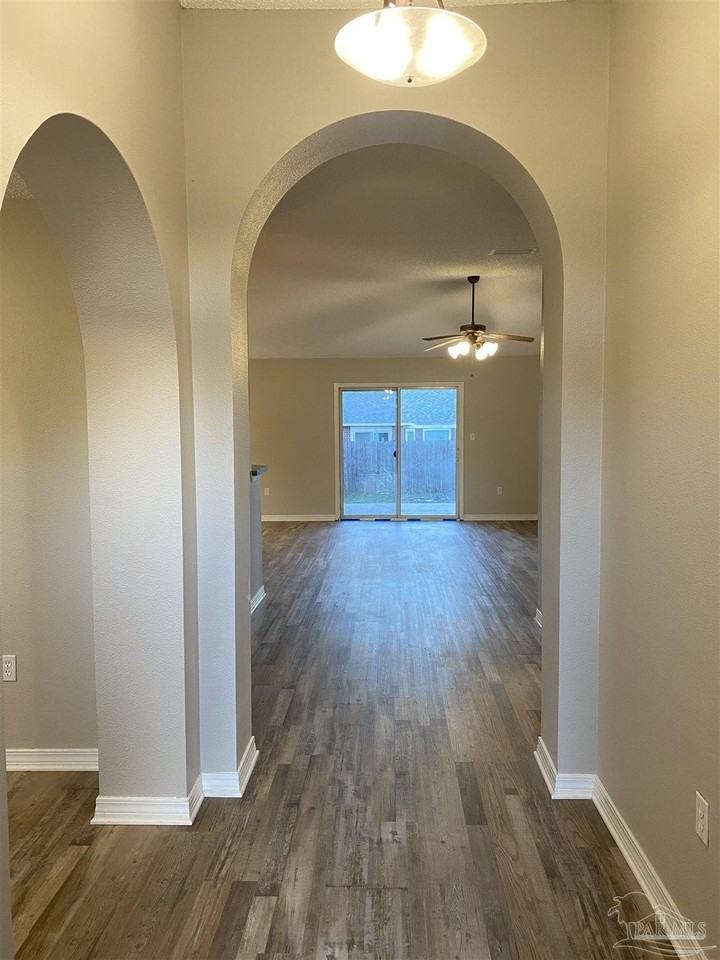 5162 Brookside Dr - Photo 2 of 18