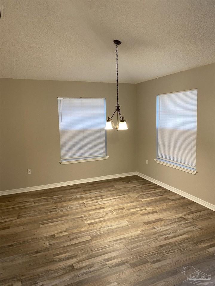 5162 Brookside Dr - Photo 6 of 18