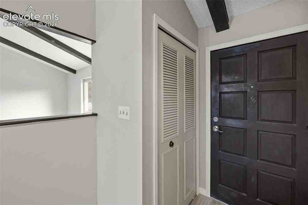 1404 Imperial Rd - Photo 3 of 36