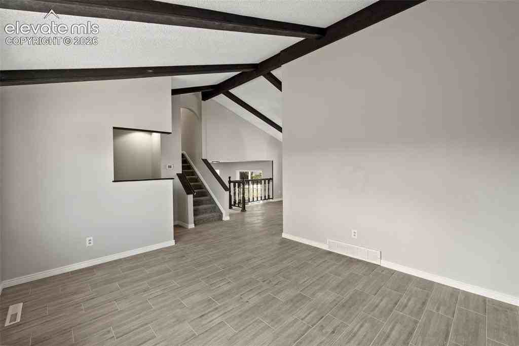 1404 Imperial Rd - Photo 6 of 36
