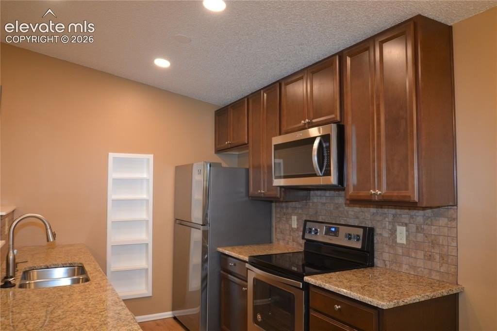 4618 Excalibur Ct - Photo 3 of 17