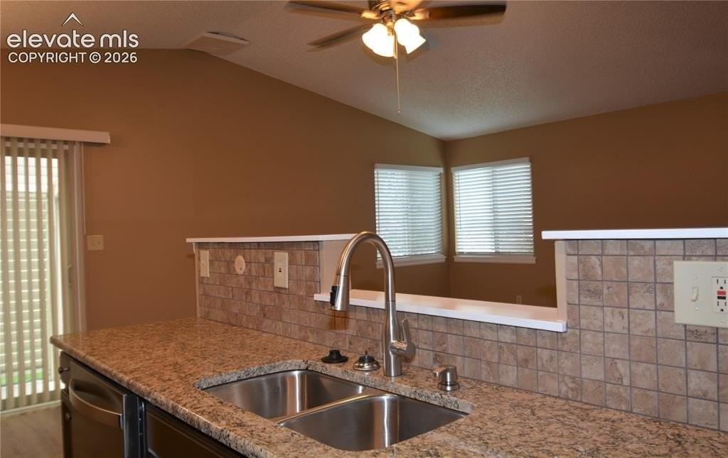 4618 Excalibur Ct - Photo 4 of 17