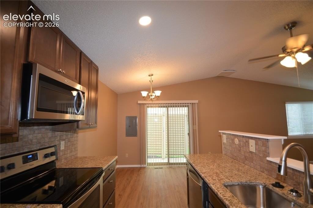 4618 Excalibur Ct - Photo 7 of 17