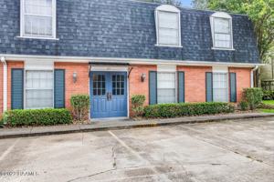 featured image of 211 Versailles Blvd #10