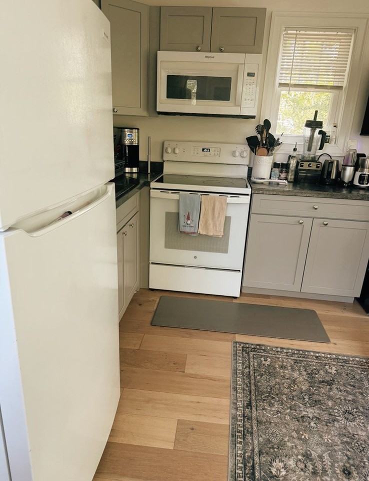 410 Harbor Ave - Photo 3 of 18