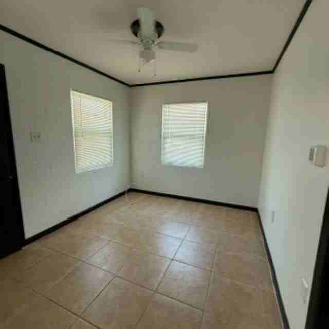 754 Parklawn Cir - Photo 6 of 6