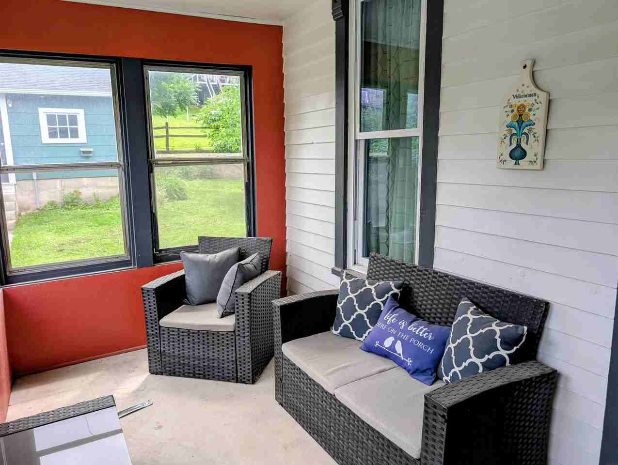 609 E Main St - Photo 2 of 14