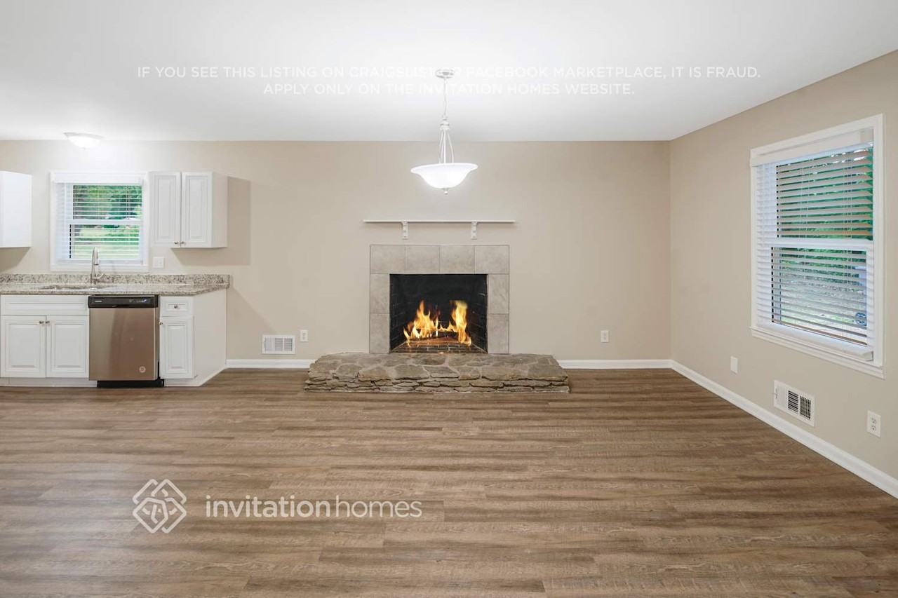 3916 Amsbury Rd - Photo 6 of 27