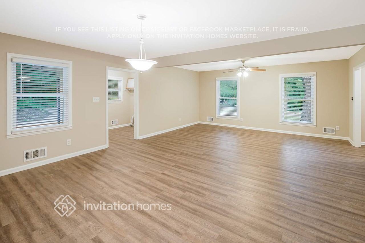 3916 Amsbury Rd - Photo 5 of 27