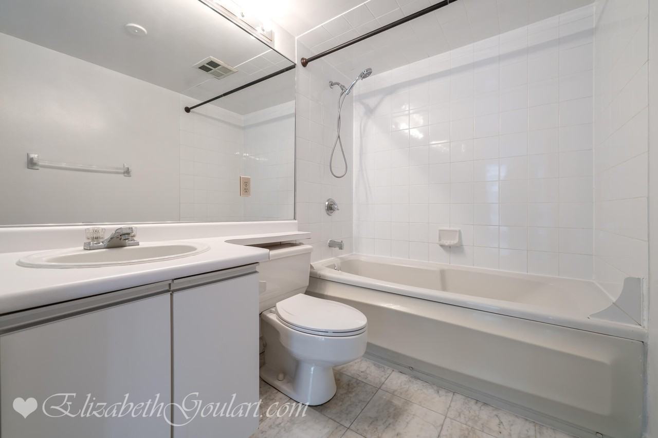 10 Queens Quay West - Photo 5 of 26