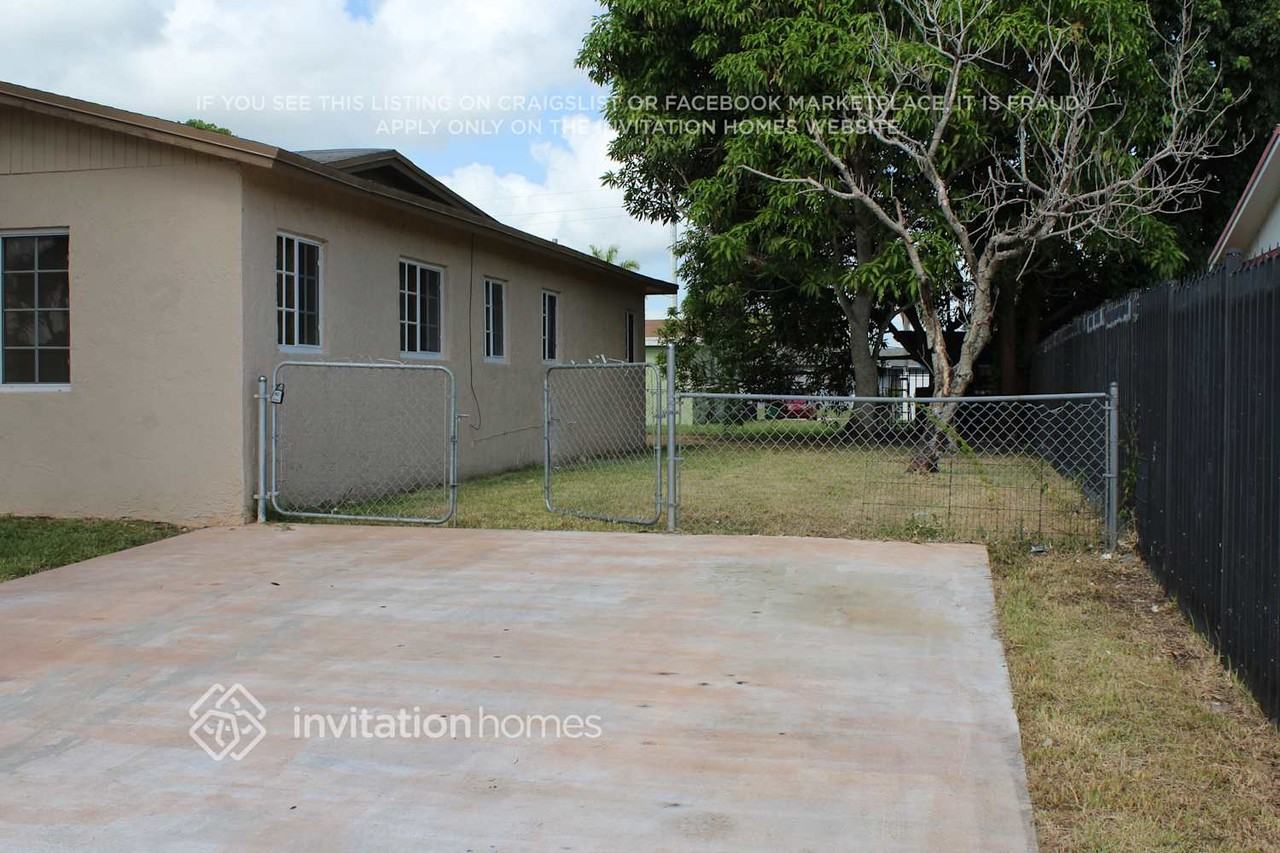14544 Sw 105th Ct - Photo 2 of 10