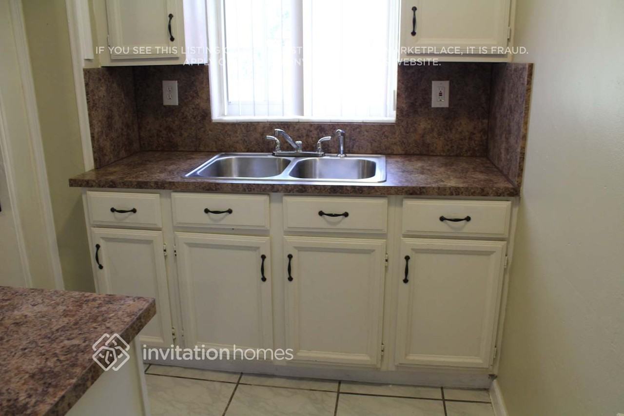 14544 Sw 105th Ct - Photo 5 of 10