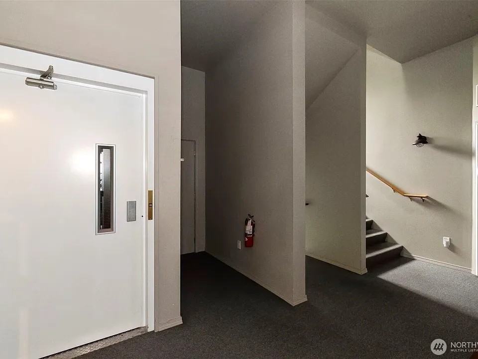 219 Tracy Ave N #202 - Photo 2 of 14