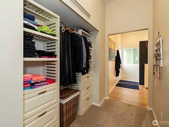 219 Tracy Ave N #202 - Photo 6 of 14