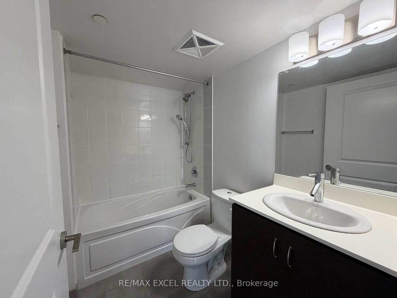 5168 Yonge Street #609 - Photo 6 of 13