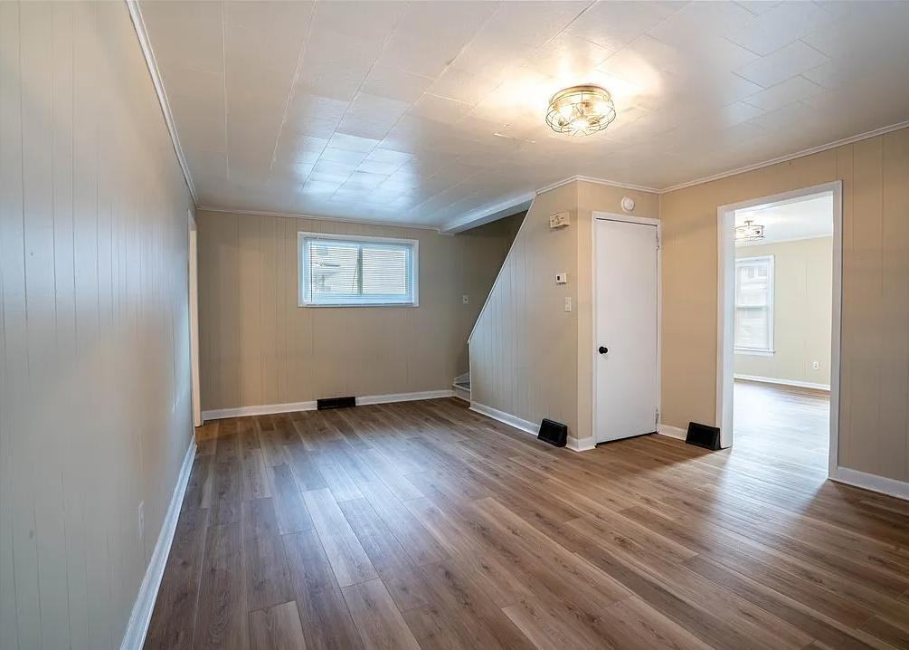 327 William St - Photo 6 of 27