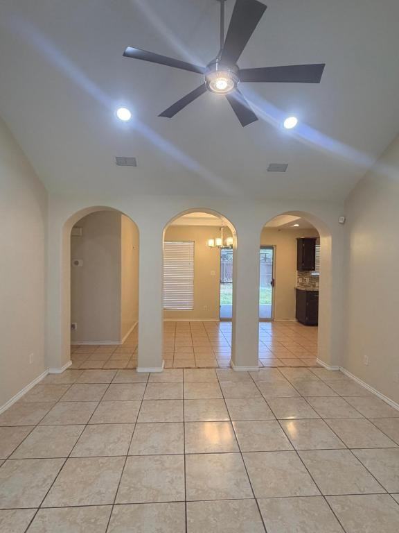 1724 Wilcox Dr - Photo 3 of 15